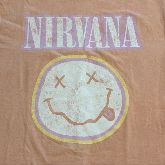 Nirvana Kurt Cobain Smiley Face Logo Peach t-shirt Size Large - Picture 2 of 4